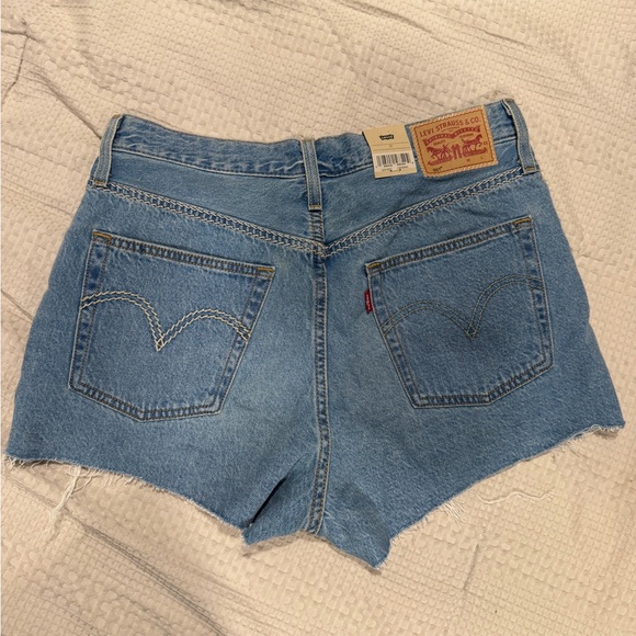 Blue Denim Levi Shorts - Picture 2 of 3